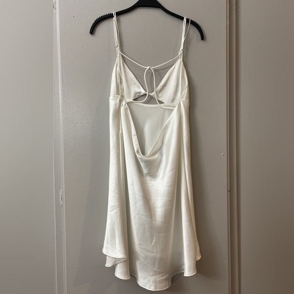 NWT White Zara Satin Effect Silk Bridal Elegant Sexy Low Back Mini Dress Sz XL - Picture 3 of 10